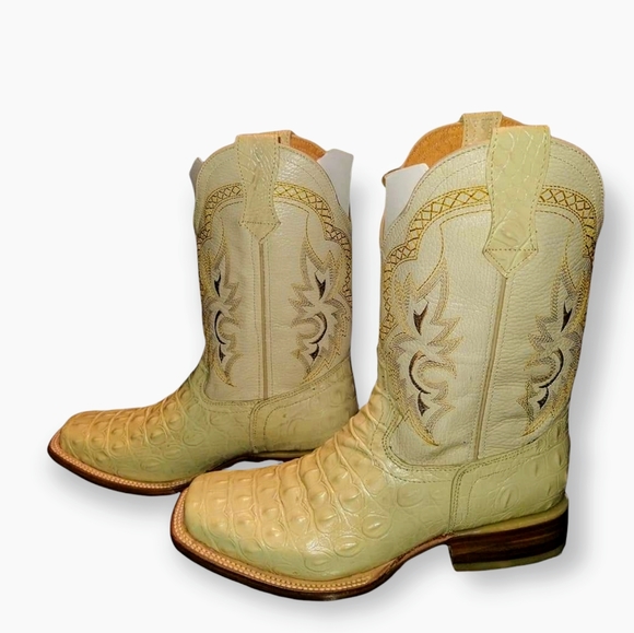 Men\'s cowboy boots,size 7.5